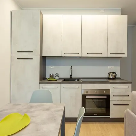 Centrale Modern Apartment