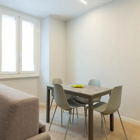 Centrale Modern Apartment Milan